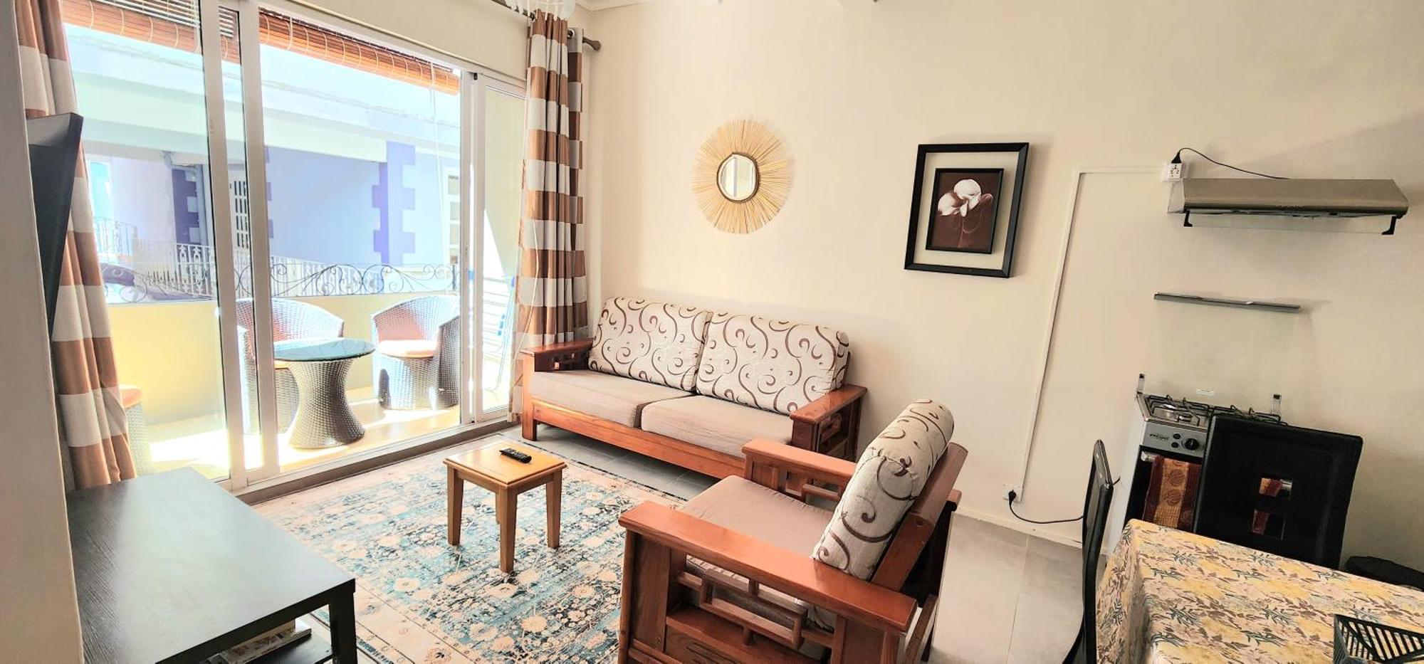 Number 5, Pebble Bay Appartments Гранд-Бэй Экстерьер фото